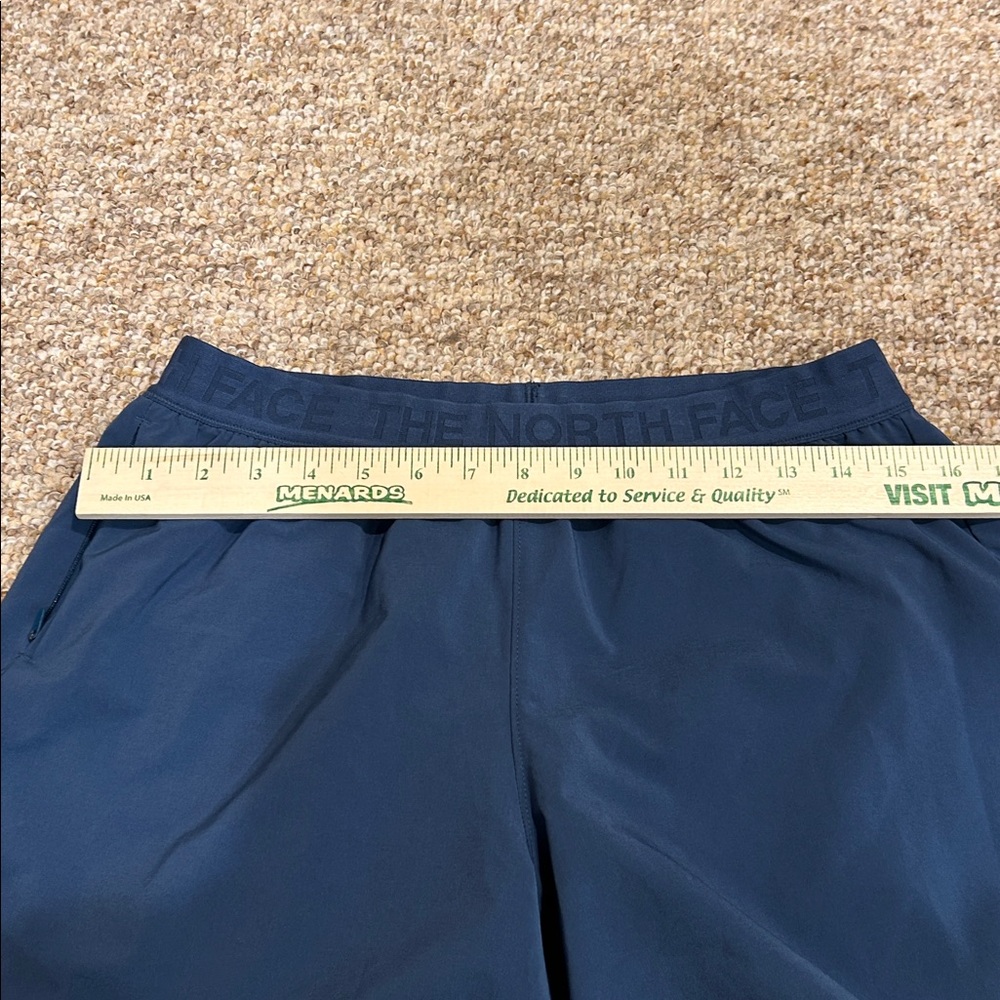 The North Face Women’s M Wander Athletic Lined Shorts Logo Waistband zip pocket - Picture 10 of 11